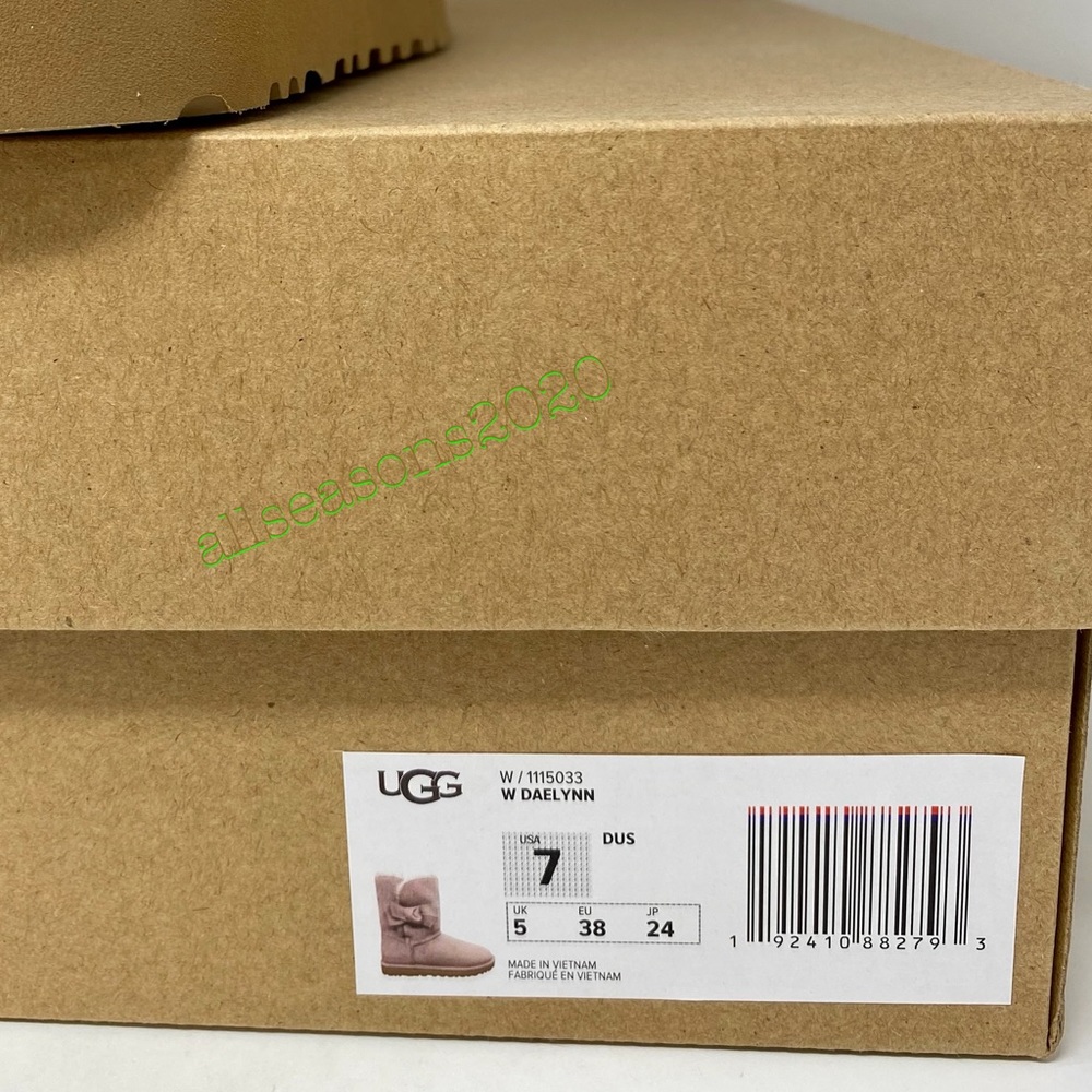 UGG Daelynn Women’s Boots Suede Light Pink - Picture 11 of 11